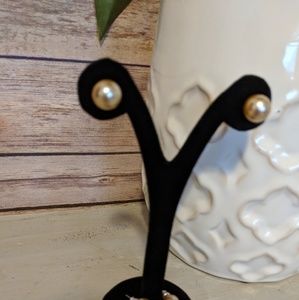 Fashion faux pearl studs